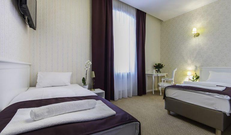 Hotel Court Park 尼萨 外观 照片